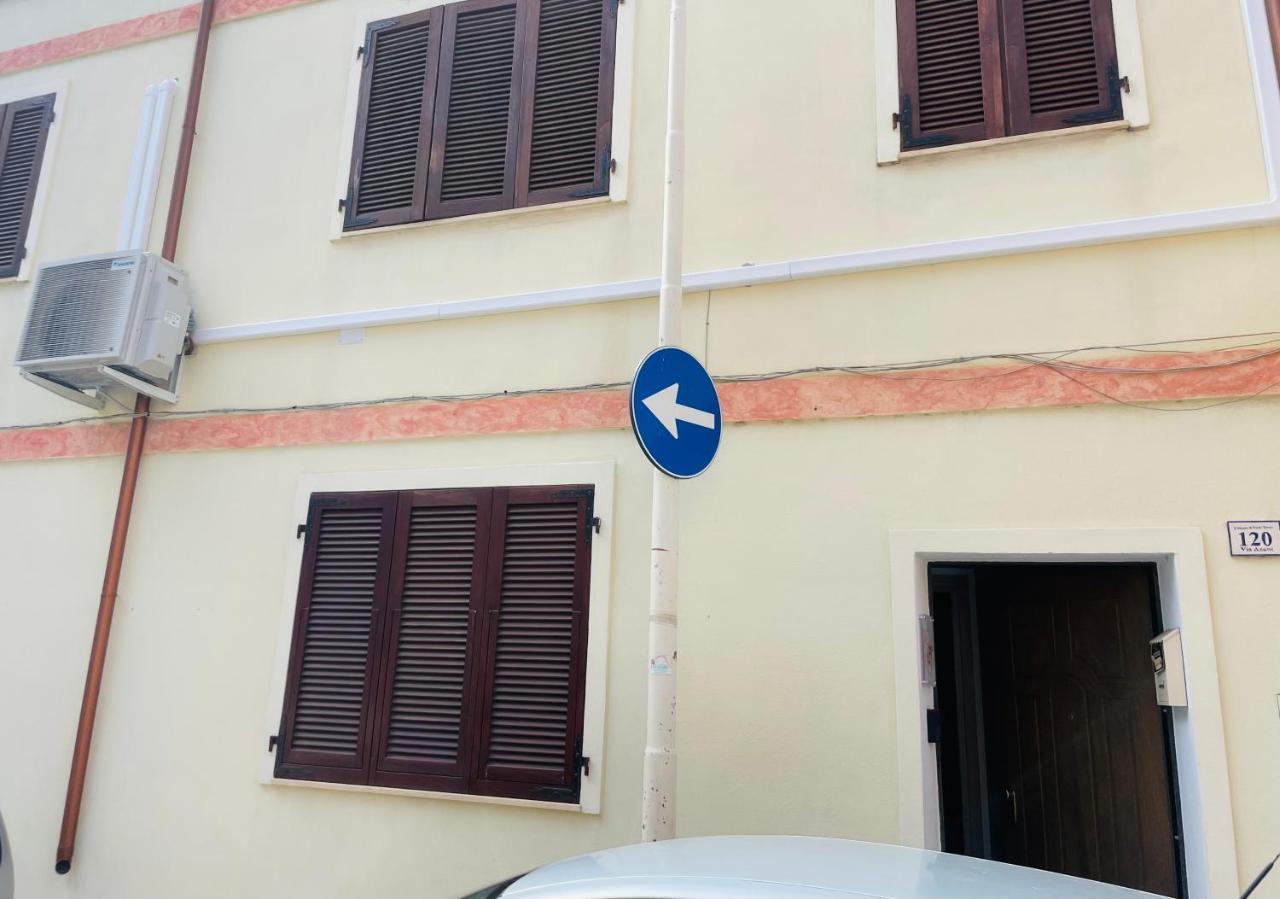 Homesweethome Porto Torres Bagian luar foto